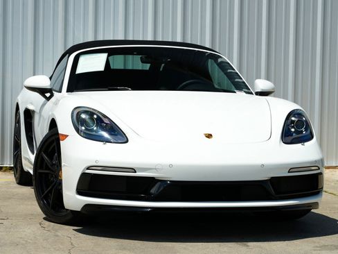 Used 2024 Porsche 718 Boxster image 4