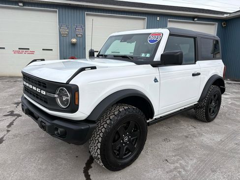 Used 2023 Ford Bronco Black Diamond image 1