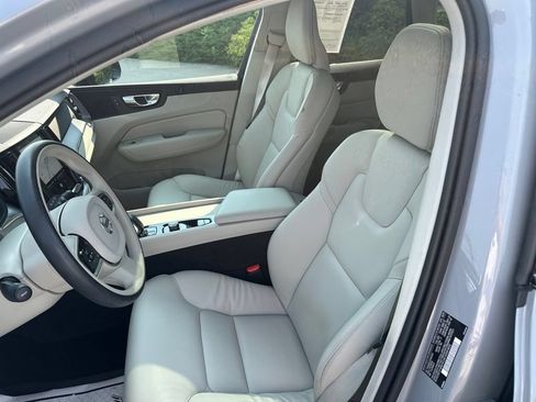 Certified 2025 Volvo XC60 T8 Core w/ Protection Package Premier AWD/4WD image 23