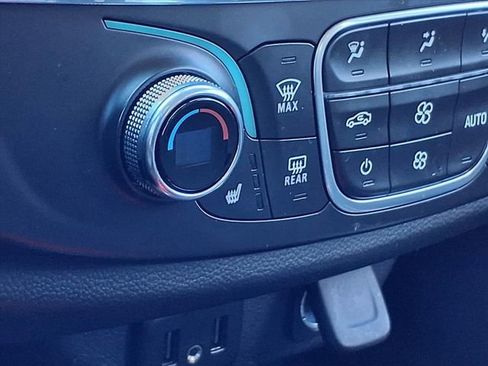 Certified 2020 Chevrolet Traverse LT image 5