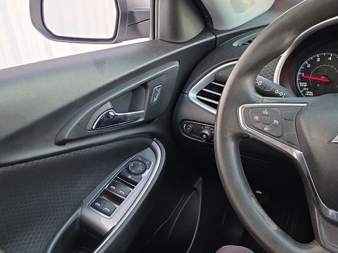 Used 2018 Chevrolet Malibu LS image 18