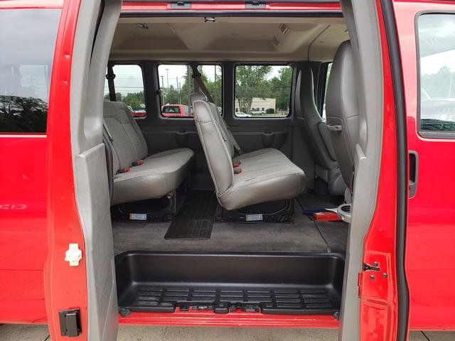 Used 2016 Chevrolet Express 3500 LT w/ LT Preferred Equipment Group RWD image 12