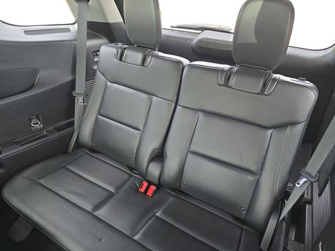 Used 2021 Ford Explorer Limited w/ Equipment Group 301A RWD image 16
