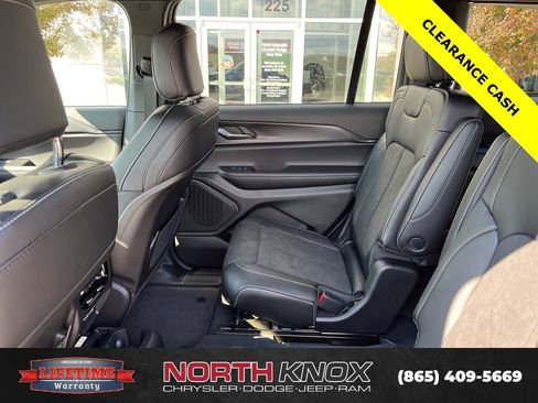 New 2025 Jeep Grand Cherokee L Altitude image 15