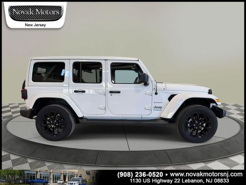 Used 2022 Jeep Wrangler Unlimited Sahara w/ Cold Weather Group image 9