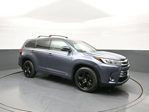 Used 2017 Toyota Highlander Limited Platinum w/ Carpet Mat Package AWD/4WD image 4