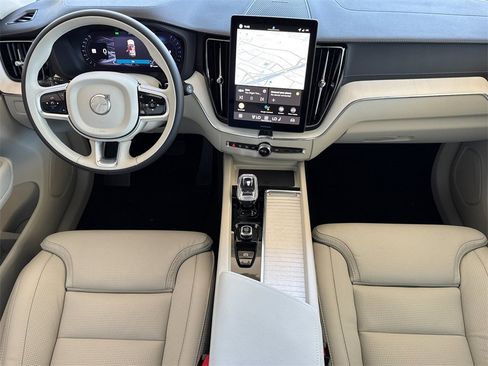 New 2026 Volvo XC60 B5 Ultra image 12