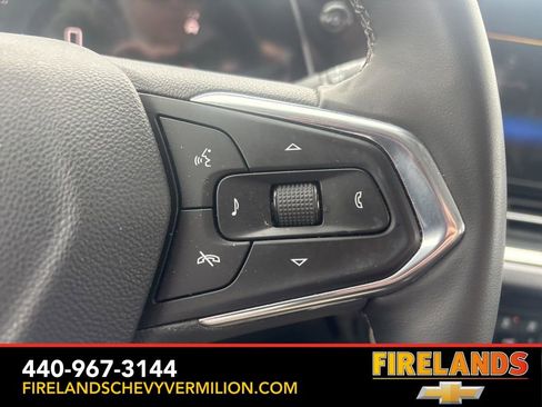 Used 2025 Chevrolet Trax ACTIV w/ Sunroof Package image 14