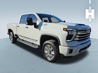 Used 2024 Chevrolet Silverado 2500 High Country w/ High Country Premium Package AWD/4WD video 1