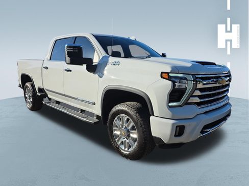 Used 2024 Chevrolet Silverado 2500 High Country w/ High Country Premium Package AWD/4WD image 1