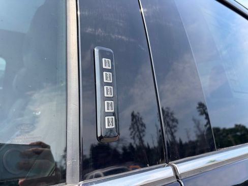 Used 2024 Ford F250 Platinum AWD/4WD image 12