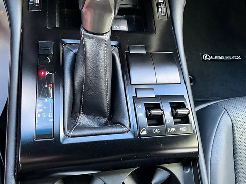 Used 2020 Lexus GX 460 Premium w/ Premium Package AWD/4WD image 23