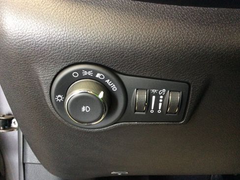 Used 2024 Jeep Compass Limited AWD/4WD image 18