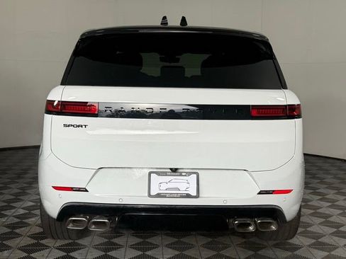 New 2025 Land Rover Range Rover Sport Dynamic SE image 7