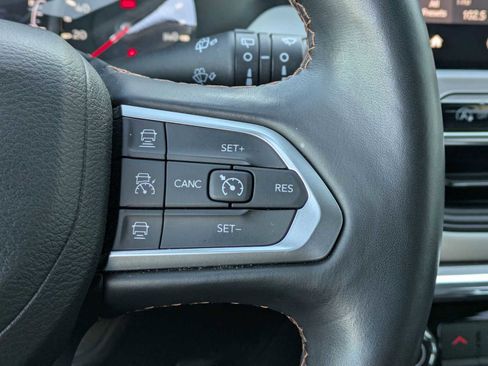 Used 2022 Jeep Compass Limited image 22