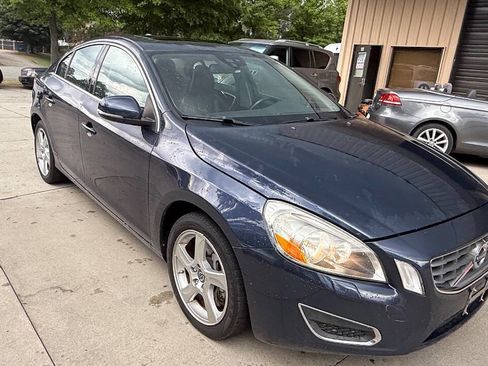 Used 2012 Volvo S60 T5 w/ Climate Pkg FWD image 12