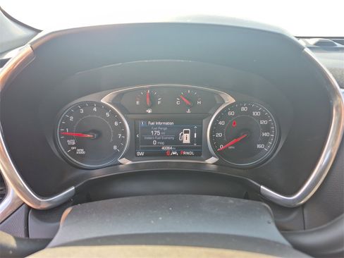 Used 2020 Chevrolet Equinox LT image 19