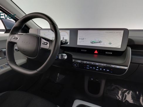 Used 2024 Hyundai Ioniq 5 SEL RWD image 25