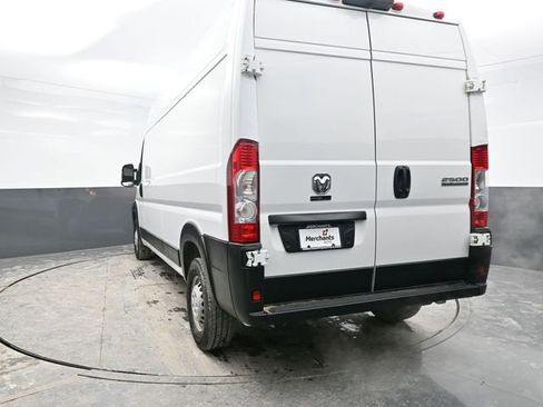 Used 2024 RAM ProMaster 2500 w/ Convenience Group FWD image 5