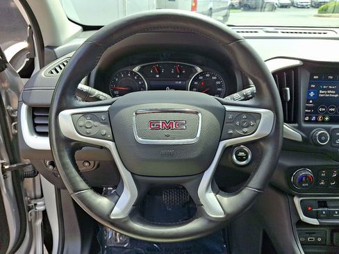 Used 2022 GMC Terrain SLT FWD image 19
