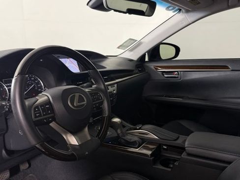 Used 2018 Lexus ES 350 w/ Luxury Package w/Wood Trim FWD image 4