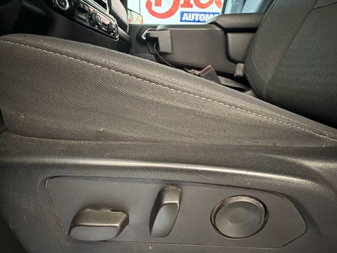 Used 2025 Chevrolet Silverado 1500 LT image 15