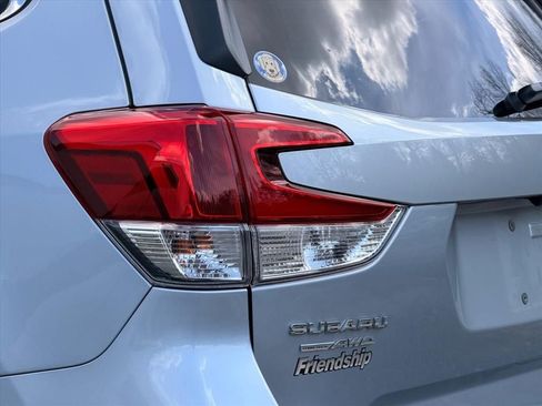 Used 2024 Subaru Forester Limited w/ Convenience Package image 10