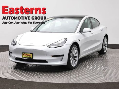 Used 2020 Tesla Model 3 Standard Range Plus RWD image 1