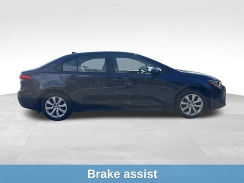 Used 2025 Toyota Corolla LE image 10