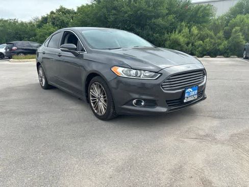 Used 2016 Ford Fusion SE w/ Equipment Group 202A FWD image 7