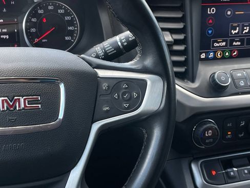 Used 2023 GMC Acadia SLT FWD image 14