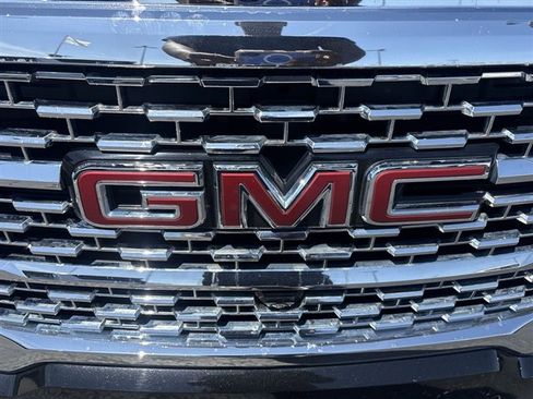 Used 2023 GMC Acadia Denali w/ Denali Technology Package AWD/4WD image 31
