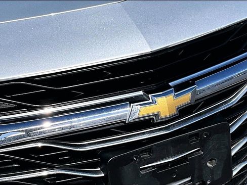 Used 2020 Chevrolet Malibu LT FWD image 26