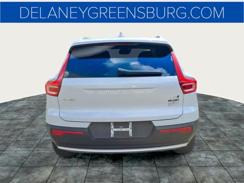 Used 2020 Volvo XC40 T5 Momentum w/ Protection Package Premier AWD/4WD image 4