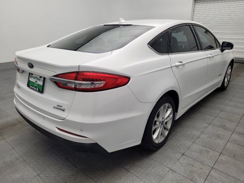 Used 2019 Ford Fusion SE FWD image 9