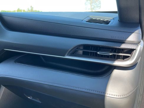 Used 2024 Toyota Highlander XSE image 30