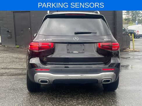 Used 2025 Mercedes-Benz GLB 250 4MATIC image 12