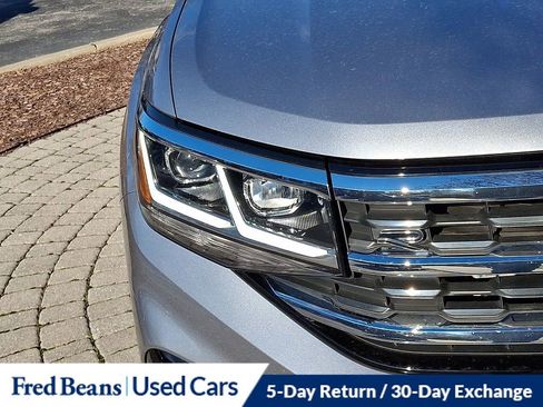 Certified 2022 Volkswagen Atlas SEL Premium image 9