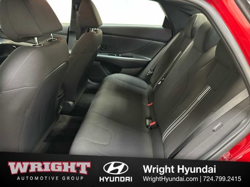 Certified 2025 Hyundai Elantra SEL FWD image 13