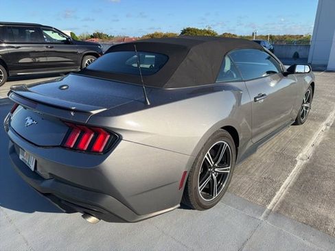 Used 2024 Ford Mustang Premium image 8