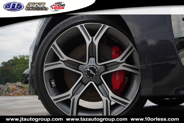 Used 2020 Kia Stinger GT1 RWD image 4