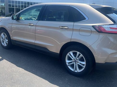 Used 2020 Ford Edge SEL w/ Convenience Package AWD/4WD image 9