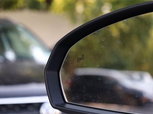 New 2025 Volkswagen Taos S image 19