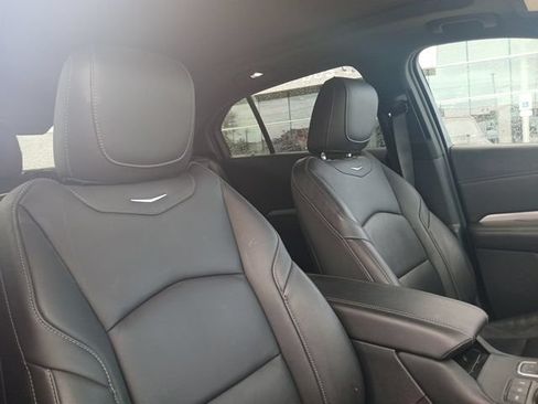 Used 2021 Cadillac XT4 Premium Luxury w/ Cold Weather Package FWD image 16