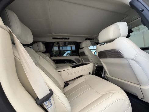 Used 2024 Land Rover Range Rover Autobiography image 43