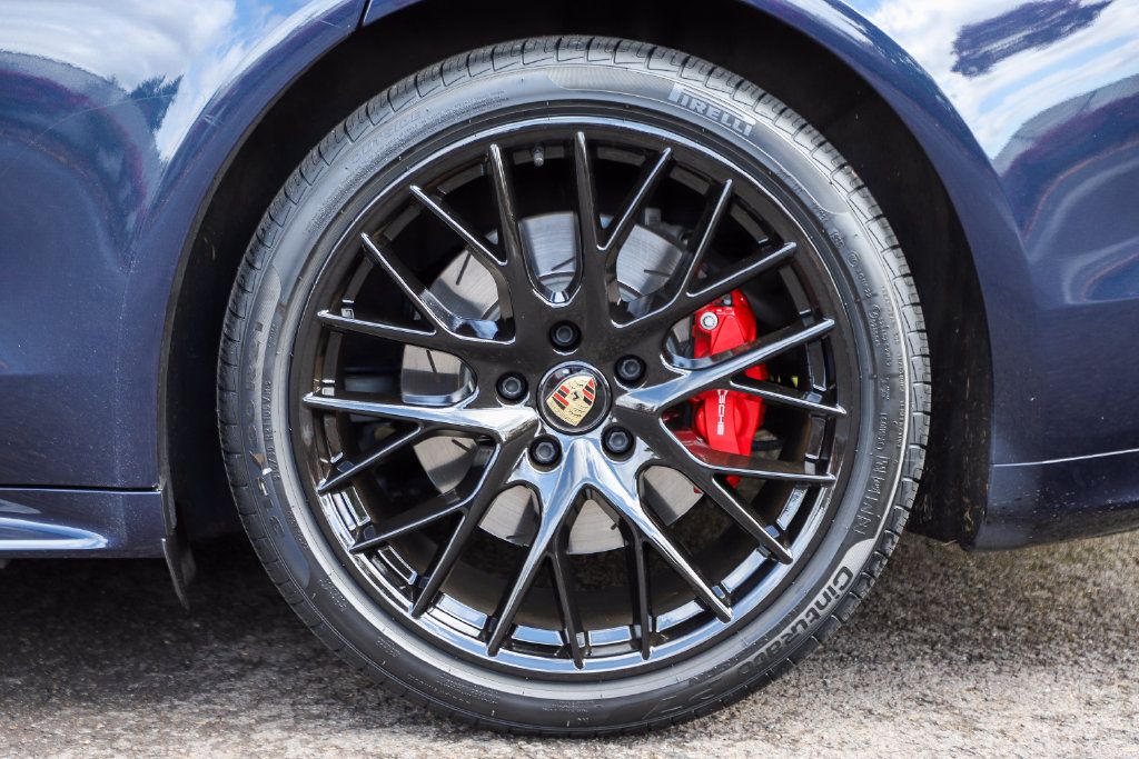 Used 2022 Porsche Panamera 4S AWD/4WD image 35