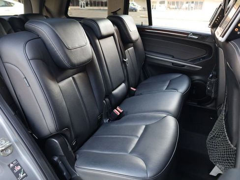 Used 2011 Mercedes-Benz GL 450 4MATIC image 22