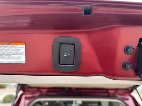 Used 2020 Toyota Sienna XLE image 16