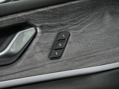 Used 2022 Jeep Grand Cherokee L Limited image 16