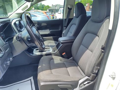 Used 2019 Chevrolet Colorado LT AWD/4WD image 11